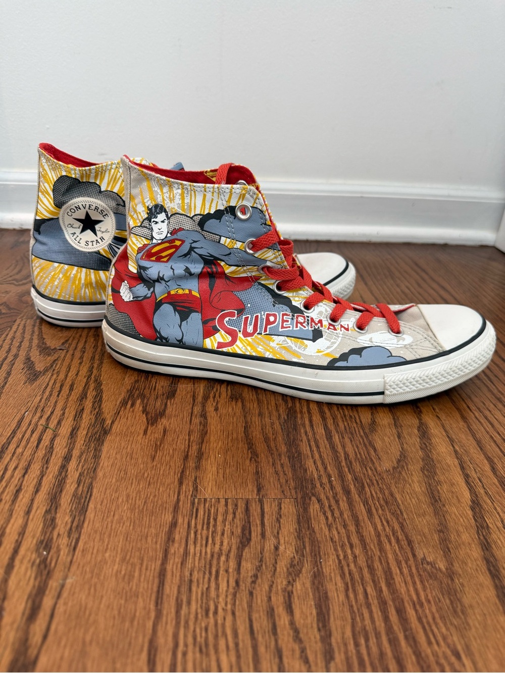 Superman x Converse Chuck Taylor men’s size 10.5 hi top comics